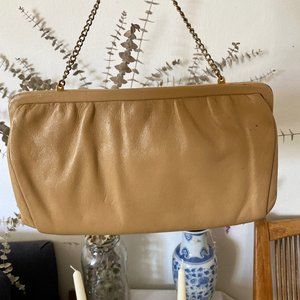 VINTAGE - CAMEL LEATHER CLUTCH
